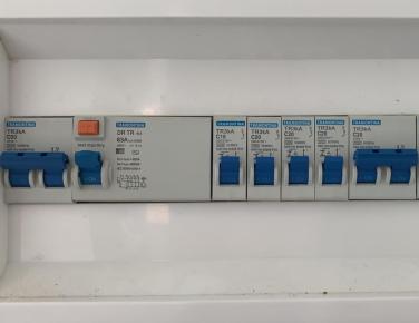 Eletricista Emergência Educandário